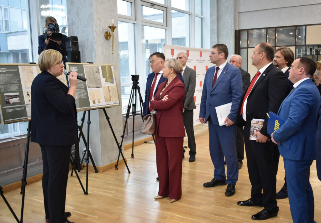 Выставка, посвященная истории Пермского края, состоялась в региональном Законодательном собрании